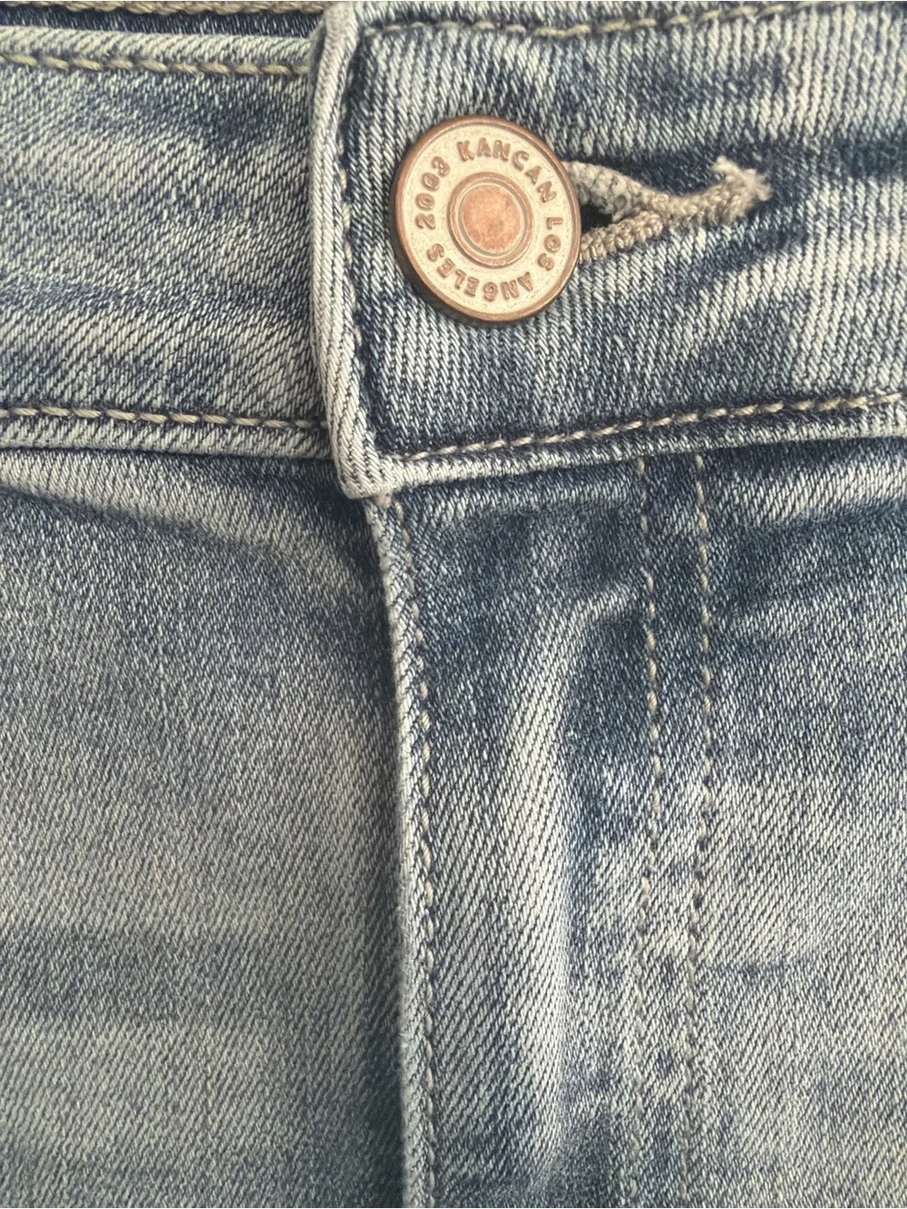 KanCan |Size 13/30 |Distressed |Light Wash Jeans |Frayed Hem - Picture 4 of 12